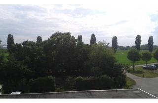 Wohnung mieten in Wachenburgweg, 76189 Grünwinkel, Kleine 1-Zimmer-DG-Wohnung für Wochenendheimfahrer (Nichtraucher)