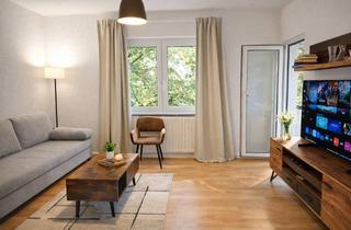 Wohnung mieten in 50670 Altstadt-Nord, Fully Furnished 2-Room Apartment with Designer Furniture, Sunny Balcony & Prime Central Location