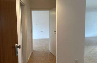 Wohnung mieten in 71384 Weinstadt, 3-Zimmer Wohnung mit Balkon, Keller, Waschkeller, Einzelgarage, Fahrradgarage, separates Gäste-WC, E