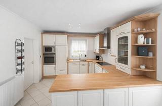 Doppelhaushälfte kaufen in 22547 Lurup, Ihr neues Zuhause in Hamburg-Lurup : Doppelhaushälfte mit ca. 169 m² Wohn- & Nutzfläche