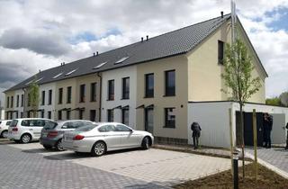 Haus kaufen in 64560 Riedstadt, Geräumiges und neuwertiges Reihenmittelhaus in Riedstadt-Erfelden im Grünen am Altrhein
