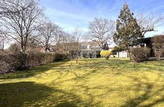 Grundstück zu kaufen in 90455 Worzeldorf, Einmalige Gelegenheit - 2.257 qm Baugrund direkt am Wasser "Alten Kanal" in Nürnberg - Worzeldorf