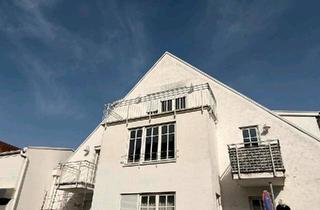 Wohnung kaufen in 72108 Rottenburg, Rottenburg am Neckar - 2-Zimmer-DG Wohnung in Rottenburg