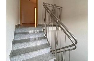 Wohnung kaufen in 36381 Schlüchtern, Schlüchtern - Gepflegte 4-Zimmer-Dachgeschosswohnung