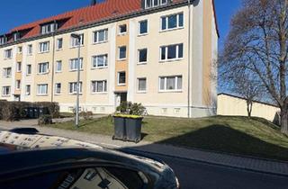 Wohnung kaufen in 04539 Groitzsch, Groitzsch - Helle 3-Zimmer-Wohnung mit schönem Ausblick und großem Badezimmer