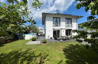 Villa kaufen in 96450 Coburg, Coburg - Stadtvilla in Coburg Cortendorf mit Pool & PV Einliegerwohnung