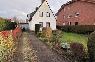Haus kaufen in 52372 Kreuzau, Kreuzau - Zweifamilienhaus mit Garten, Nebengebäude & Garage in Kreuzau