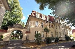 Wohnung kaufen in 13125 Berlin, Berlin - Schickes Apartement mit 2 Stellplätzen im historischen Ludwigpark in Buch - Bezugsfrei!