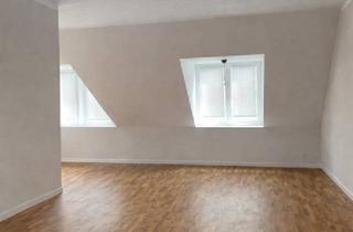Wohnung kaufen in 22763 Ottensen, Wohnen in der Hansestadt - Gemütliche DG-Wohnung