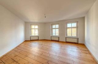 Wohnung kaufen in 10119 Prenzlauer Berg, 5-Zimmer-Altbauwohnung mit Gestaltungspotential direkt am Zionskirchplatz