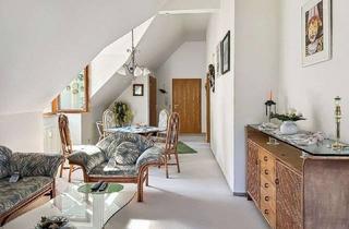 Wohnung kaufen in 77883 Ottenhöfen, Wohlfühloase unterm Dach: Gemütliche 2-Zimmer-Wohnung in Ottenhöfen
