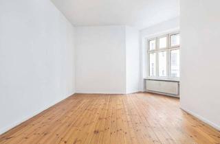 Wohnung kaufen in Manteuffelstraße 68, 10999 Kreuzberg, 50m zum Landwehrkanal: Großzügige 1-Zimmer Altbauwohnung, Dielenboden, hohe Decken, viel Potenzial