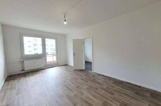 Wohnung mieten in Ringstraße 115, 04209 Grünau-Mitte, Ab 15.05.2026***Wir renovieren für Sie***4-Zimmer mit Wannenbad und Balkon!