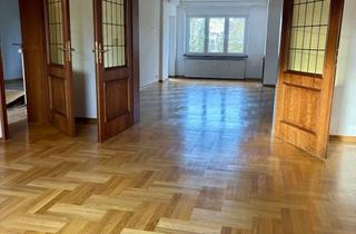 Wohnung mieten in Schumannstraße 86, 40237 Düsseltal, Düsseltal "Lichtdurchflutete Dachgeschosswohnung mit Charme & Komfort in grüner Lage & Loggia