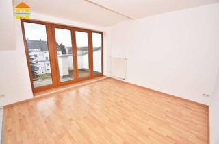 Wohnung mieten in Gustav-Adolf-Straße 10, 09116 Altendorf, Helle Dachgeschosswohnung mit Balkon/Terrasse & Stellplatz