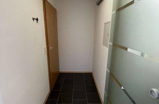 Wohnung mieten in Altenbergweg 12, 74360 Ilsfeld, Stilvolle, modernisierte 1,5-Zimmer-Erdgeschosswohnung mit geh. Innenausstattung mit Terrass und EBK