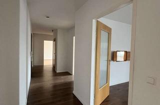 Wohnung mieten in Josef-Vogt-Str 37, 76571 Gaggenau, Helle 3-Zimmerwohnung mit Balkon