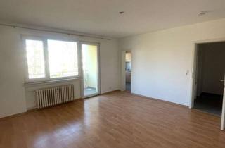 Wohnung mieten in Lübecker Strasse, 65760 Eschborn, 1 ZW mit Balkon, EBK und PKW Stellplatz zur Miete in Eschborn.