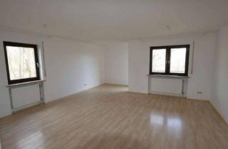 Wohnung mieten in 96450 Coburg, Gut geschnittene 2-Zimmer-Wohnung mit Balkon in ruhiger Lage am Marschberg