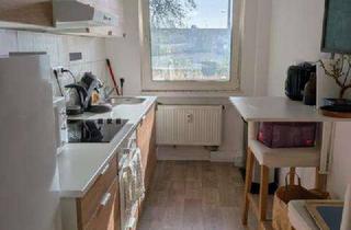 Wohnung mieten in 45144 Essen, E-Frohnhausen: Gut geschnittene 2-Raum-Wohnung mit Balkon und Einbauküche!