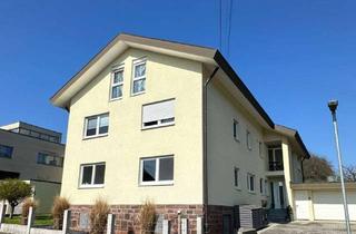 Wohnung mieten in Gartenstraße 51, 76307 Karlsbad, Lichtdurchflutetes Wohnglück mit Kamin & Balkon - 4 Zimmer in Top-Lage von Ittersbach