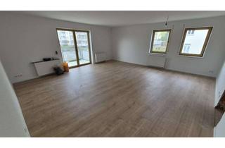 Wohnung mieten in Julius-Seifert-Straße 59, 08060 Marienthal, + + + Top sanierte 3,0-Zimmerwohnung mit Stellplatz, Einbauküche und Balkon! Erstbezug!!! + + +