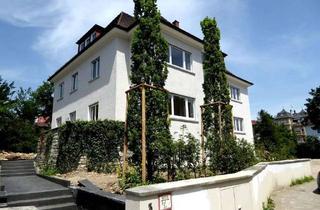 Wohnung mieten in Heinrich-Herrenberger-Str., 89075 Mitte, Geräumige, 2019 renovierte 3,5-Zimmer-Wohnung mit Dachterrasse auf dem Ulmer Michelsberg