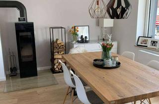 Wohnung mieten in Savignystraße 65-67, 45147 Holsterhausen, Stilvolle 2,5-Zimmer-Wohnung mit Balkon & großem Wohnbereich – Ruhige Lage nahe der Rü