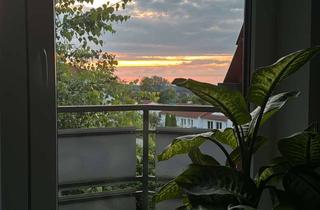 Wohnung mieten in 32760 Detmold, Stilvolle 3,5-Raum-Wohnung mit 3 Balkonen und EBK direkt am Waldrand