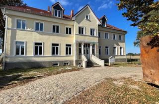 Wohnung mieten in Dorfstraße 53, 18246 Klein Belitz, Sanierte 3-Zimmer Dachgeschosswohnung im Gutshaus Selow