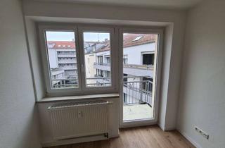 Wohnung mieten in Pilgerhausstraße 27, 86152 Innenstadt, Helle 2-Zimmer Wohnung im 3. OG mit Balkon in Augsburg Innenstadt