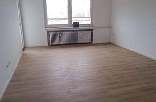Wohnung mieten in Am Steppenkamp, 46539 Dinslaken, Helle 4-Zimmer-Wohnung mit Balkon, eigenem Gartenanteil & neuem Bad