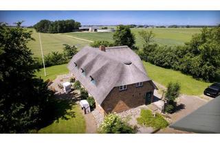 Haus kaufen in 25924 Emmelsbüll-Horsbüll, SYLT vor der Tür | Exkl. Reetdachtraum | 275qm2 – 7 Zimmer | Sauna, EBK., Whirpool uvm.