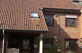 Reihenhaus kaufen in Am Eichholz 80e, 25436 Uetersen, *** Schönes Reihenhaus als Kapitalanlage - ca. 100 qm zzgl Dachgeschoss ***