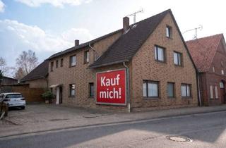 Haus kaufen in 31558 Hagenburg, Provisionsfrei - Zweifamilienhaus mit Scheune, Garagen und viel Potenzial im Zentrum von Hagenburg