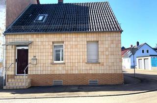 Haus kaufen in 66424 Homburg, Einseitig angebautes Haus in Homburg, Websweiler - renovierungsbedürftig mit großem Potenzial