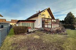 Einfamilienhaus kaufen in 94522 Wallersdorf, Ruhig gelegenes Einfamilienhaus mit vielen Nebengebäuden in Wallersdorf