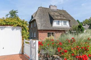 Haus kaufen in 25826 Sankt Peter-Ording, Wohnen unter Reet im Strandhaferring