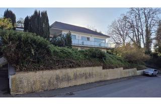 Villa kaufen in 53332 Bornheim, Freistehende Villa in begehrter Hanglage mit weitläufigem Panoramablick in Bornheim-Waldorf