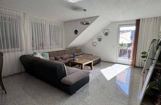 Haus kaufen in 72172 Sulz, Attraktives Renditeobjekt: Dreifamilienhaus mit Gewerbeeinheit und 8 Stellplätzen.