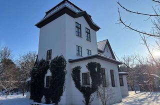 Villa kaufen in 15528 Spreenhagen, Historische Turmvilla in Spreenhagen sucht neuen Eigentümer zur Vollendung