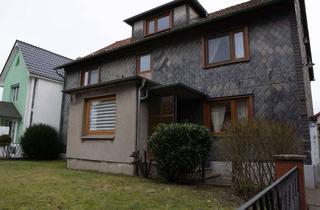 Haus kaufen in 38268 Lengede, Für die große Familie: Fachwerkhaus mit großem Garten, Garagen und Stellplätzen in Broistedt