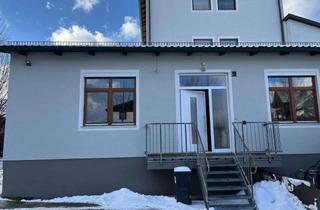 Gewerbeimmobilie mieten in Hafnerstraße 12, 92444 Rötz, Helle und freundliche Einheit mit eigenem Eingang im Zentrum von Rötz