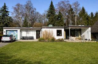 Haus kaufen in 21509 Glinde, Modernisierter Bungalow mit Vollkeller, großem Grundstück und zukunftsfähiger Technik in Glinde