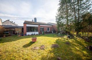 Haus kaufen in 64807 Dieburg, DIETZ: Bungalow mit 4 Zimmern in TOP-Randlage von Dieburg mit Garage / Car-Port und Keller