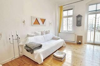 Wohnung kaufen in Lenbachstraße, 10245 Friedrichshain, Charmante Altbauwohnung mit Balkon mitten im Kiez