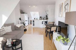 Wohnung kaufen in Schmalenbecker Straße 12, 22083 Barmbek-Süd, ULI VOGELER GmbH - GREEN & COZY – PERFEKT KOMBINIERT 2-Zimmer-Dachgeschosswohnung mit Südbalkon in