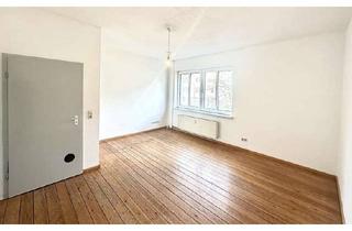 Wohnung kaufen in Karl-Marx-Str. 64, 18057 Hansaviertel, Single-Wohnung mit Duschbad und Pantryküche