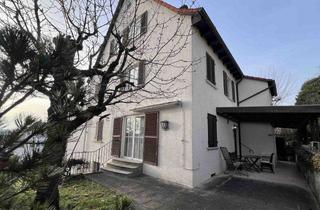 Mehrfamilienhaus kaufen in 73207 Plochingen, 73207 Plochingen: Freistehendes Mehrfamilienhaus in bester Wohnlage. 2 Garagen. 3 Einheiten frei.