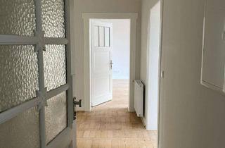 Wohnung mieten in Industriestrasse 18, 47803 Kempener Feld/Baakeshof, +++FRISCH SANIERTE 3 ZIMMER ALTBAUWOHNUNG MIT SONNEN-BALKON +++